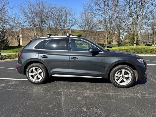 2023 Audi Q5 40 Premium