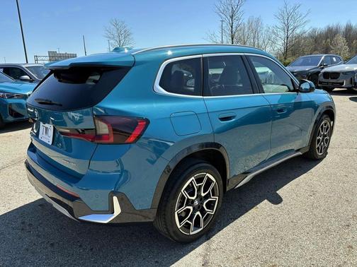Blue Bay Lagoon Metallic 2025 BMW X1 xDrive28i