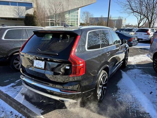 2021 Volvo XC90 Recharge Plug-In Hybrid T8 Inscription Expression 7 Passenger