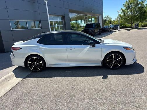 Super White 2020 Toyota Camry XSE