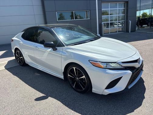Super White 2020 Toyota Camry XSE
