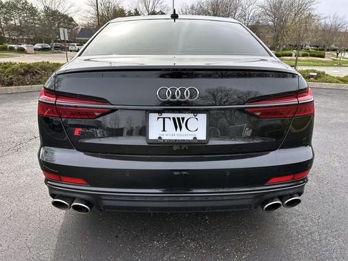 Mythos Black Metallic 2022 Audi S6 2.9T Premium Plus