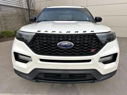 Star White Metallic Tri-Coat 2020 Ford Explorer ST
