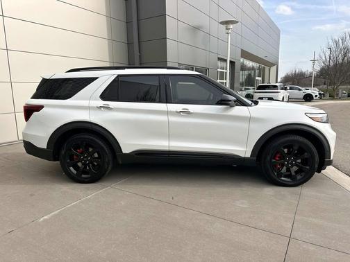 Star White Metallic Tri-Coat 2020 Ford Explorer ST