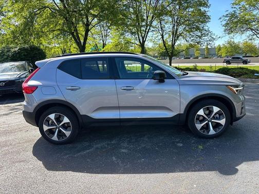 Aurora Silver 2026 Volvo XC40 Plus, B5 AWD Gas (mild hybrid), Dark