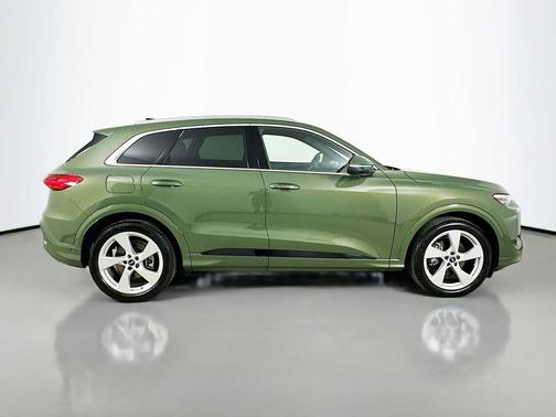 District Green Metallic 2025 Audi Q5 Prestige TFSI quattro S tronic