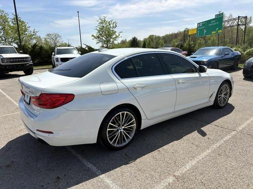 Alpine White 2018 BMW 540 xDrive
