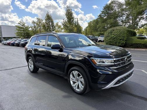 2022 Volkswagen Atlas 3.6L SE w/Technology