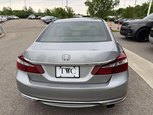 Lunar Silver Metallic 2017 Honda Accord LX