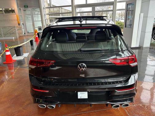 2024 Volkswagen Golf R 2.0T Manual