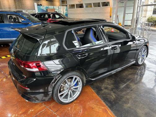 2024 Volkswagen Golf R 2.0T Manual