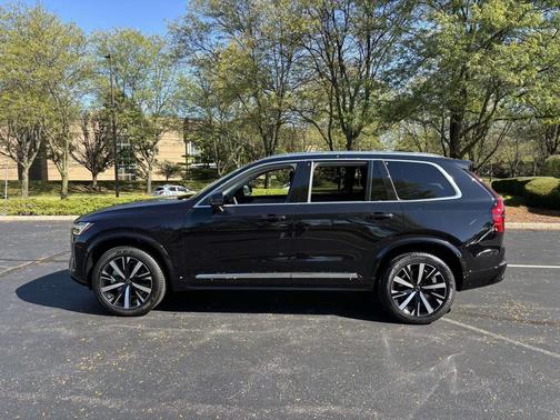 Onyx Black Metallic 2026 Volvo XC90 Core, B5 AWD Gas (mild hybrid), Gasoline, Bright, 7 Seats