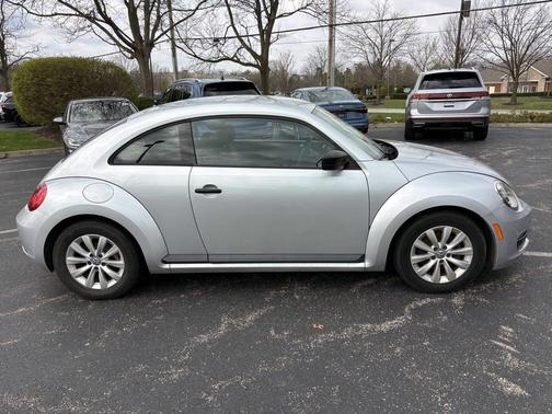 Reflex Silver Metallic 2014 Volkswagen Beetle 2.5L