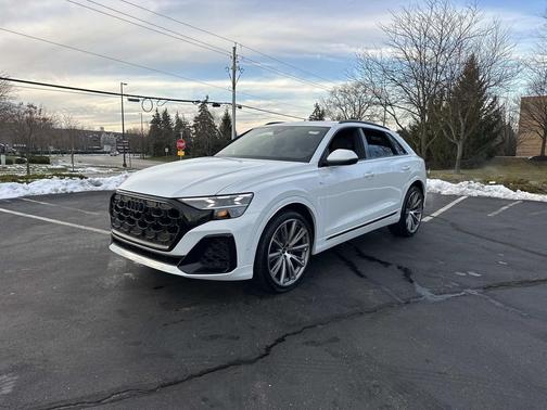 Glacier White Metallic 2026 Audi Q8 55 Prestige