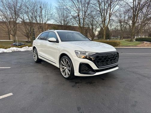 Glacier White Metallic 2026 Audi Q8 55 Prestige