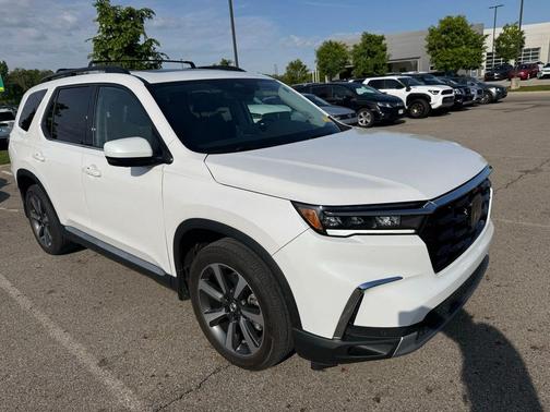 Platinum White Pearl 2024 Honda Pilot Elite