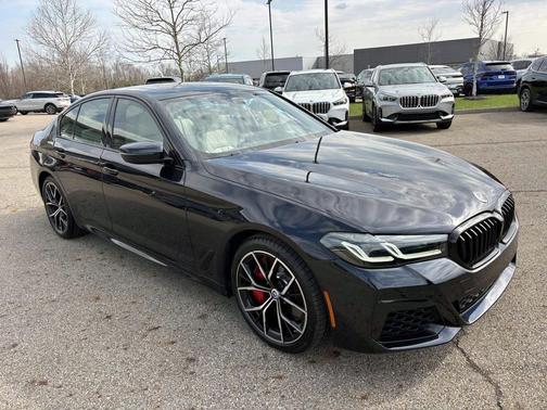 Carbon Black Metallic 2023 BMW 540 i xDrive