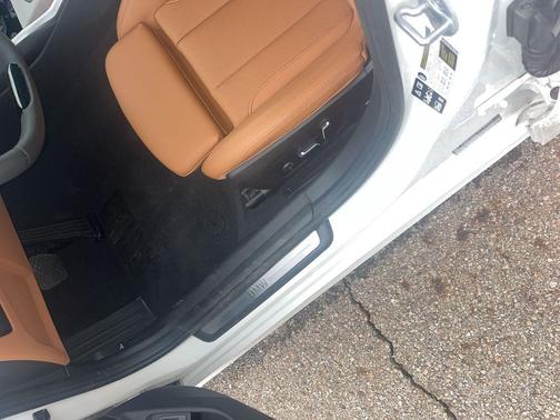 Alpine White 2025 BMW 330 xDrive