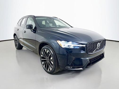 Onyx Black Metallic 2026 Volvo XC60 B5 Ultra
