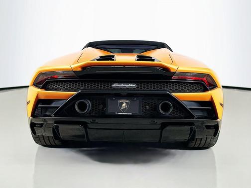 Nero Noctis 2021 Lamborghini Huracan EVO Spyder