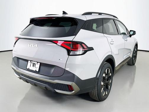 Wolf Gray 2023 Kia Sportage X-Line