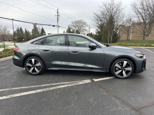 Daytona Gray Pearl Effect 2026 Audi A5 Premium Plus