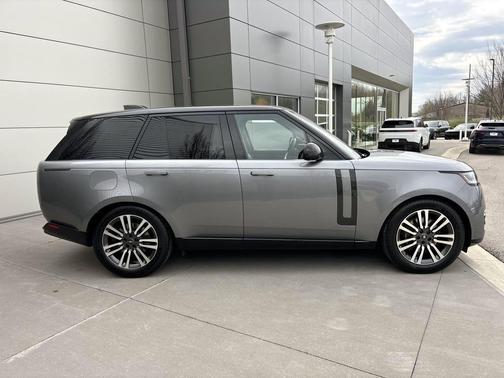 Eiger Grey Metallic 2023 Land Rover Range Rover P530 SE