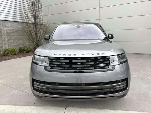 Eiger Grey Metallic 2023 Land Rover Range Rover P530 SE