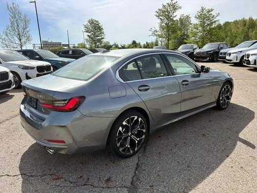 Skyscraper Grey Metallic 2025 BMW 330 xDrive