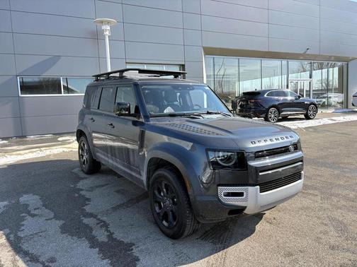 2025 Land Rover Defender 110 P300