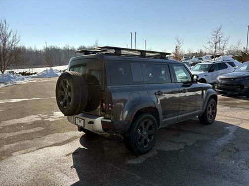2025 Land Rover Defender 110 P300