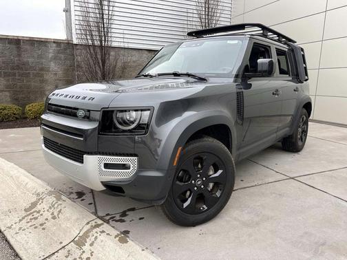 2025 Land Rover Defender 110 P300