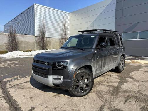 2025 Land Rover Defender 110 P300