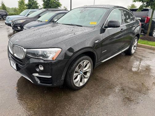 Black Sapphire Metallic 2018 BMW X4 xDrive28i