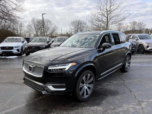2023 Volvo XC90 Recharge Plug-In Hybrid T8 Plus 6-Seater