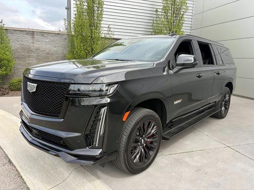 Black Diamond Tricoat 2024 Cadillac Escalade ESV V-Series