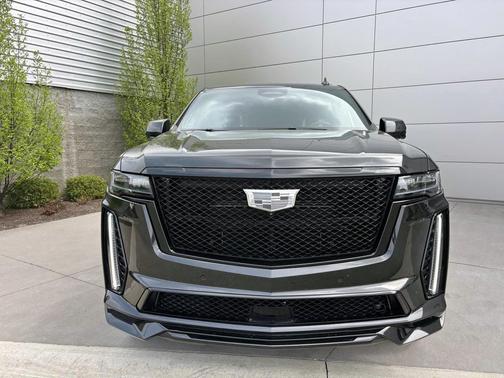 Black Diamond Tricoat 2024 Cadillac Escalade ESV V-Series