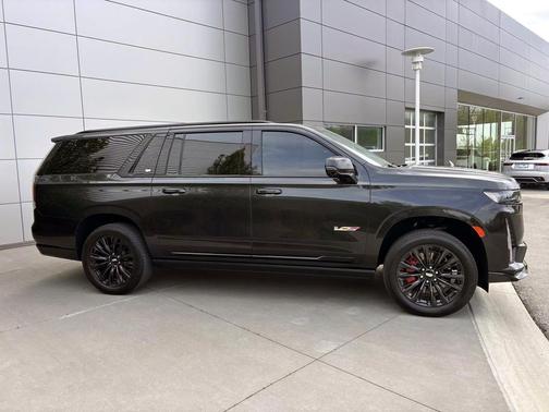 Black Diamond Tricoat 2024 Cadillac Escalade ESV V-Series