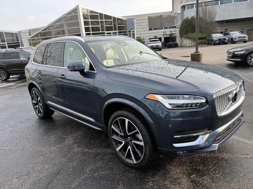 2023 Volvo XC90 B6 Plus 7-Seater