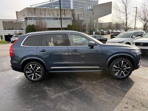 Denim Blue Metallic 2023 Volvo XC90 B6 Plus 7-Seater