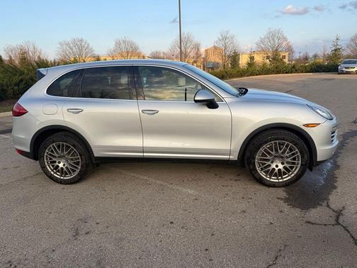 2013 Porsche Cayenne Cayenne