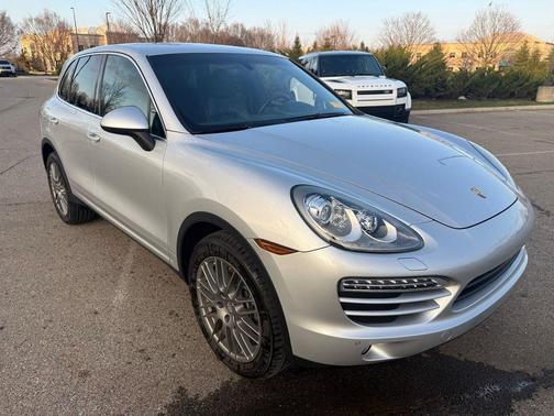 2013 Porsche Cayenne Cayenne