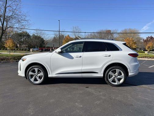 2025 Audi Q5 Premium Plus TFSI quattro S tronic