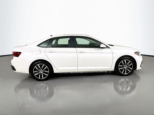 Opal White 2025 Volkswagen Jetta 1.5T SE