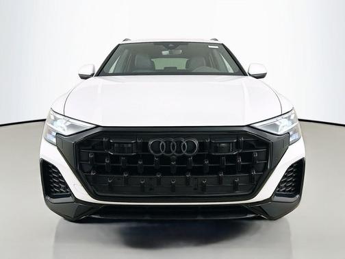 Glacier White Metallic 2026 Audi Q8 55 Premium