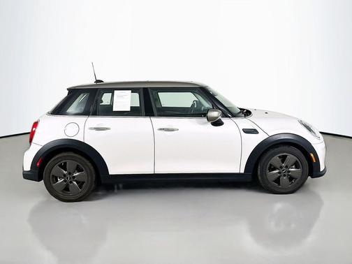 Nanuq White Metallic 2024 MINI Hardtop Cooper