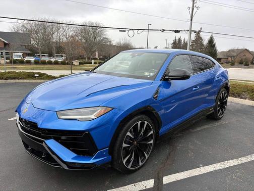 2023 Lamborghini Urus S