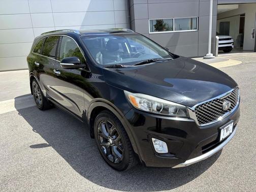 Ebony Black 2016 Kia Sorento SX