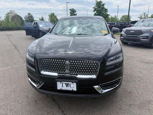 Infinite Black Metallic 2019 Lincoln Nautilus Reserve