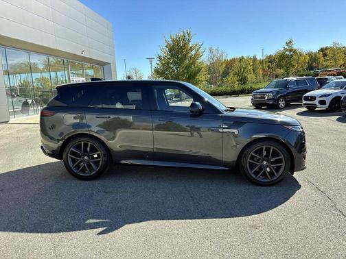 2023 Land Rover Range Rover Sport SE